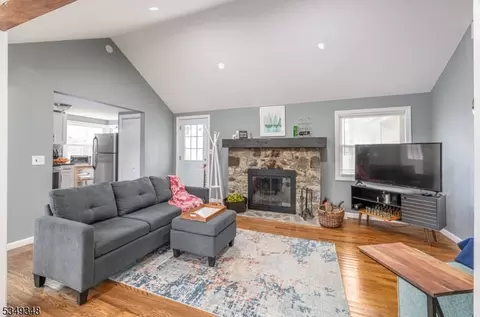 202 Aniwa Rd 128 Breakneck, Highland Lakes, NJ 07422