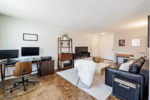 160 Overlook Ave #12D, Hackensack, NJ 07601 photo 3