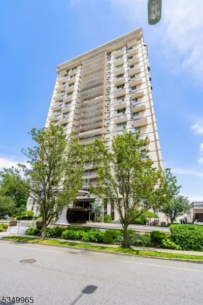 160 Overlook Ave #12D, Hackensack, NJ 07601