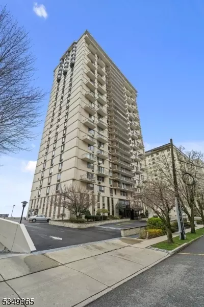 160 Overlook Ave #12D, Hackensack, NJ 07601 photo 16