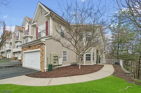 1510 Vista Ter #1510, Pompton Lakes, NJ 07442