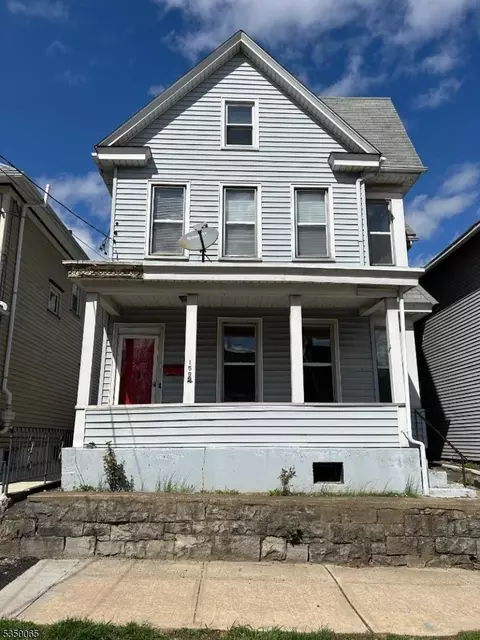 159 Chambers St, Phillipsburg, NJ 08865
