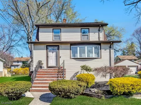 32 1st St, Dumont, NJ 07628