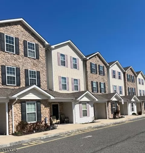 29 Marswillo Way # B, Somerset, NJ 08873