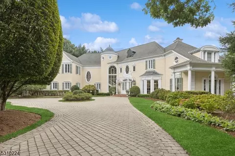 106 Greenfield Hl, Franklin Lakes, NJ 07417