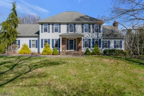 19 Cider Mill Rd, Flemington, NJ 08822
