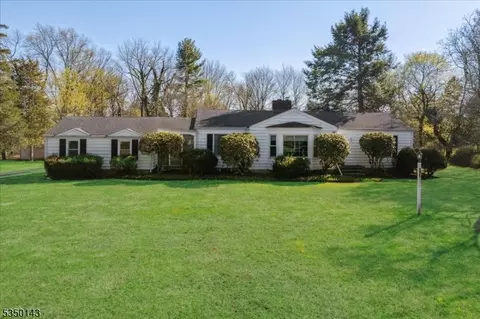 80 Van Doren Ave, Somerset, NJ 08873