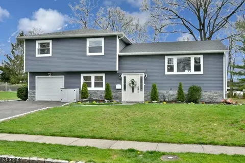 121 Summit Ct, Westfield, NJ 07090