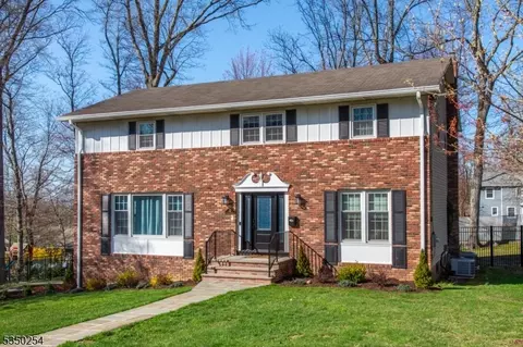 28 Lynwood Rd, Cedar Grove, NJ 07009