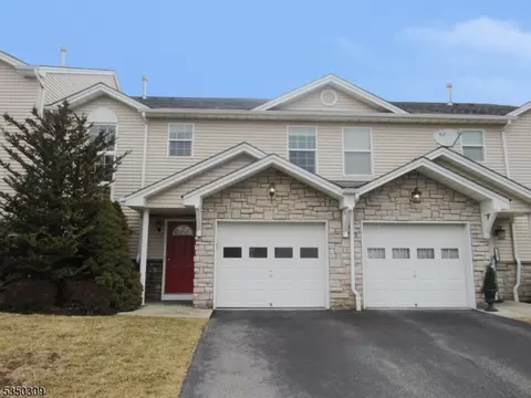 9 Highview Knl, Hamburg, NJ 07419