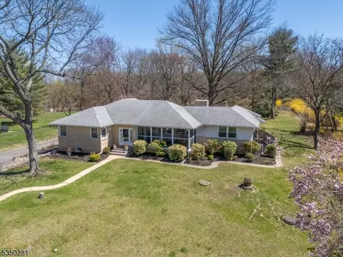 415 Readington Rd, Somerville, NJ 08876