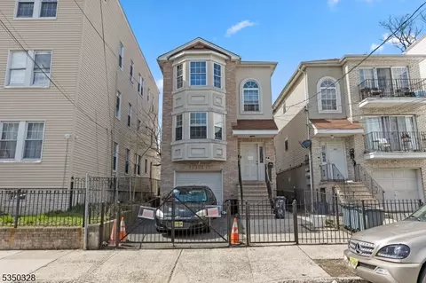 271 Ellis Ave, Irvington, NJ 07111