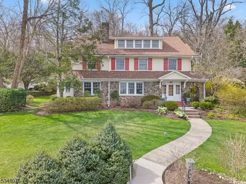 390 Highland Ave, Montclair, NJ 07043