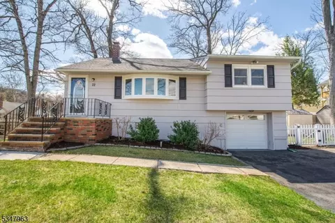 72 Baywood Ave, Wayne, NJ 07470