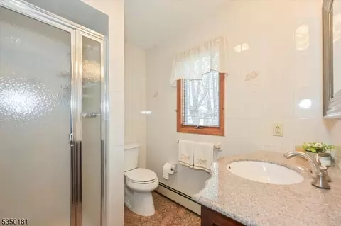 3 Little Pl, Wayne, NJ 07470 photo 18