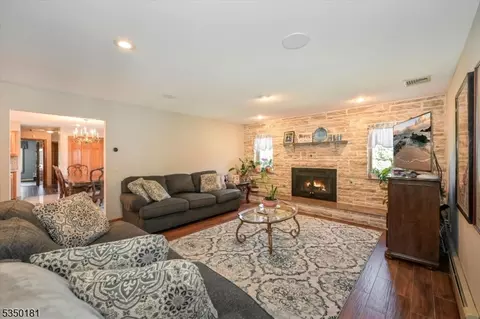 3 Little Pl, Wayne, NJ 07470 photo 9