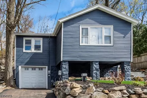 212 Lakeview Ave, Ringwood, NJ 07456