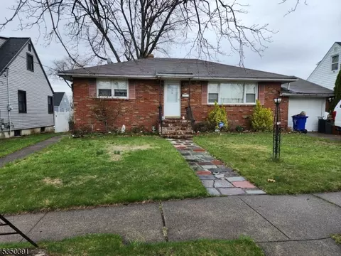 24 E 36th St, Paterson, NJ 07514