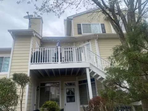 84 Wentworth Rd, Bedminster, NJ 07921