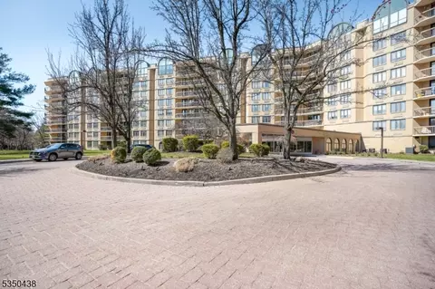 10 Smith Manor Blvd #222, West Orange, NJ 07052