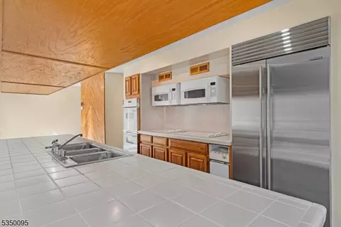 19 Summit Rd, Brookside, NJ 07926 photo 9