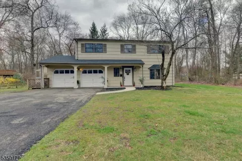22 Bog And Vly Ln, Lincoln Park, NJ 07035