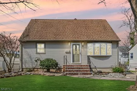 122 Orange St, Edison, NJ 08817