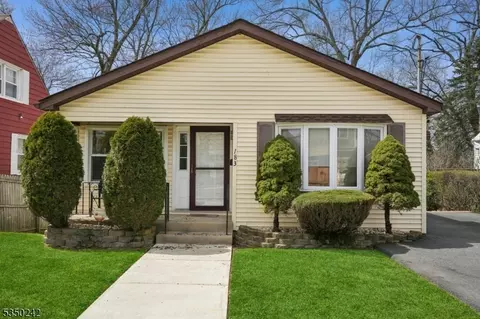 183 Baker St, Dover, NJ 07801