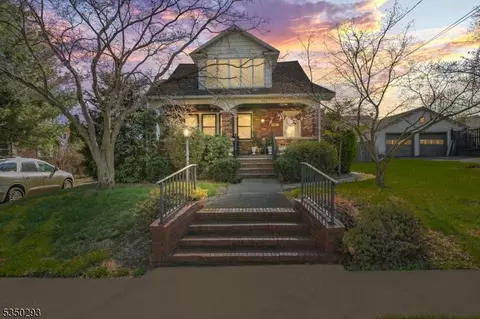 334 N 8th Ave, Manville, NJ 08835