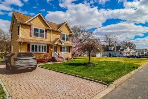 76 Kimberly Rd, Colonia, NJ 07067