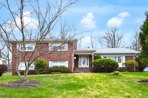 8 Hepworth Pl, West Orange, NJ 07052