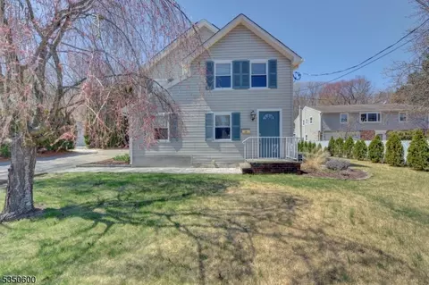 50 Greenwood Ave, Haskell, NJ 07420