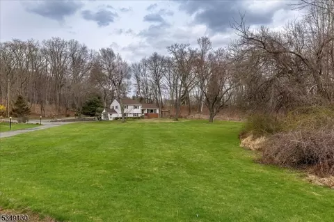 3 Brook Ln, Dover, NJ 07801 photo 4