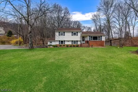 3 Brook Ln, Dover, NJ 07801 photo 2