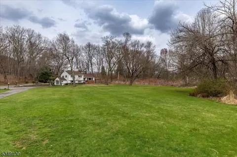 3 Brook Ln, Dover, NJ 07801 photo 3