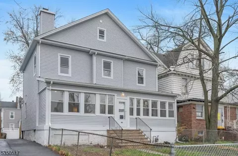 82 Park Ave, East Orange, NJ 07017