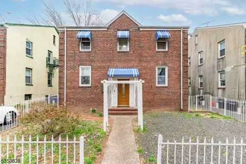 478 Fabyan Pl, Newark, NJ 07112