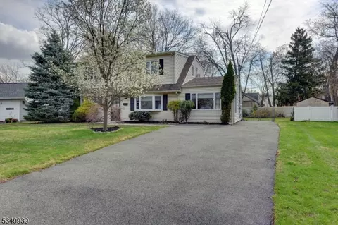 41 Donato Dr, Little Falls Twp, NJ 07424