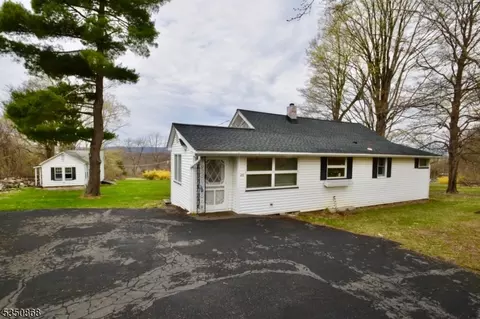 20 Silver Lake Rd, Blairstown, NJ 07825