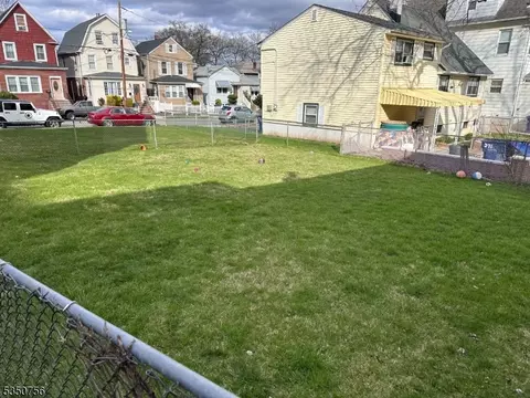 242 3rd St, Hackensack, NJ 07601 photo 4
