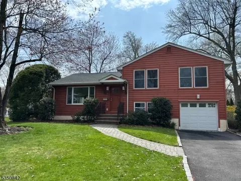 18 Fay Pl, Summit, NJ 07901