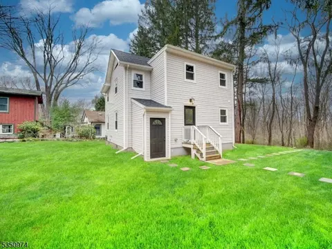 119 Snufftown Rd, Stockholm, NJ 07460