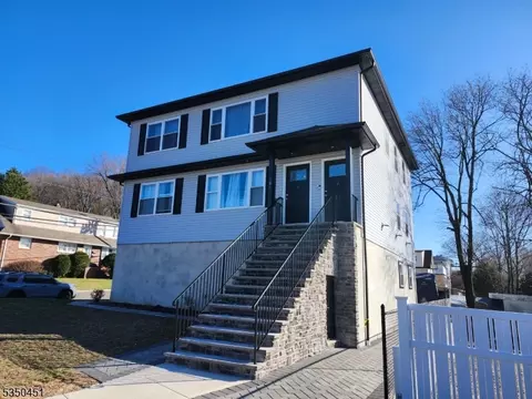 181 Squirrelwood Rd, Woodland Park, NJ 07424