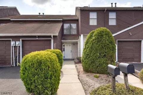 981 Valley St, Vauxhall, NJ 07088