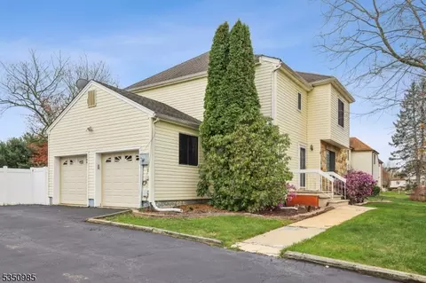 6 Schindler Dr, Old Bridge, NJ 08857