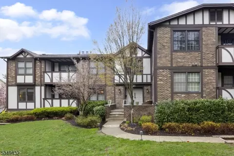 19 Heritage Dr # A, Chatham Twp, NJ 07928