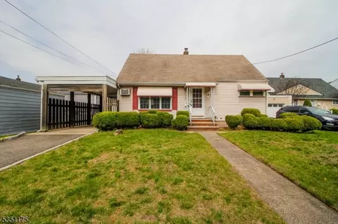 3 Lorelei Ter, Lodi, NJ 07644