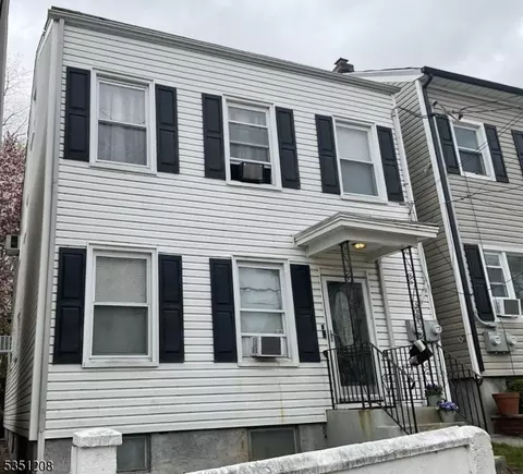 9 Brown Ave, Prospect Park, NJ 07508