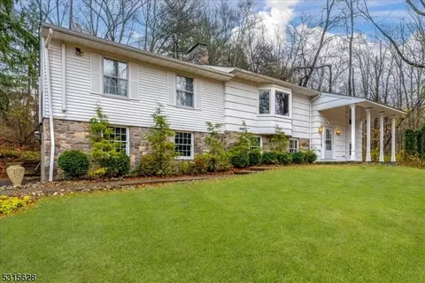 42 Mill Rd, Lambertville, NJ 08530