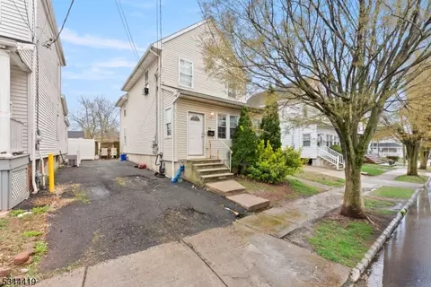 51 Center St, Somerville, NJ 08876